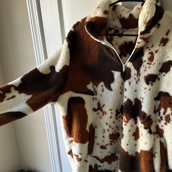 Amazon Cow Print Sweatshirt - Picture 3 of 3